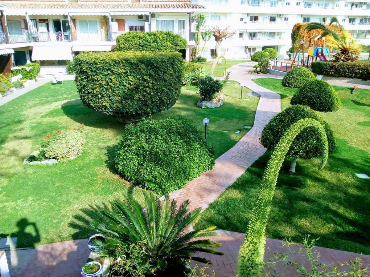 Apartamentos Caravane Торремолинос Экстерьер фото