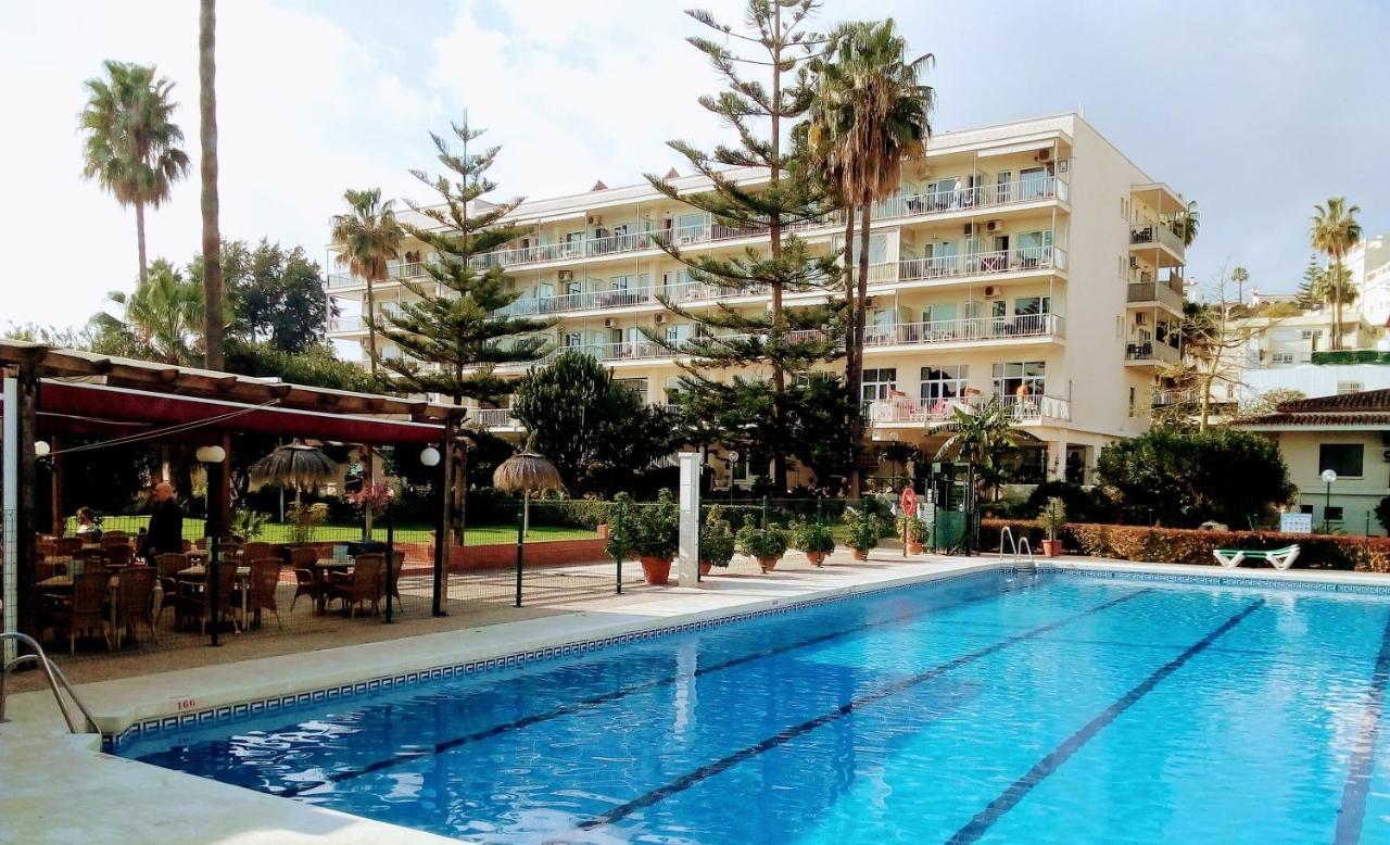 Apartamentos Caravane Торремолинос Экстерьер фото